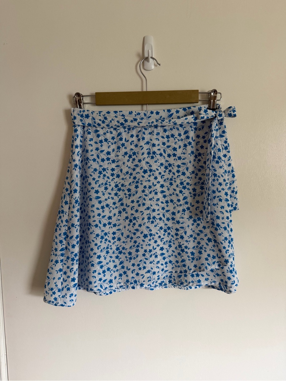 miami White & Blue Floral Tie-Waist Skirt